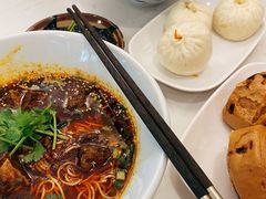 -李与白包子铺(桐梓林店)