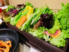 蔬菜拼盘-本家韩国烤肉(青岛万象城店)