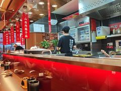 -顺溜·手工刀削面·黑金店(铜锣湾店)