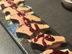 -铭牛烧肉·和牛海鲜自助(高新月牙湖店)