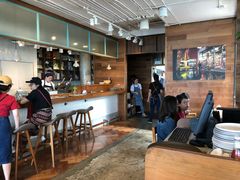 -ROAST coffee & eatery