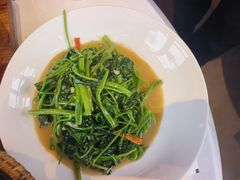 -炆艺乳鸽·煲仔饭大排档(望京来广营店)