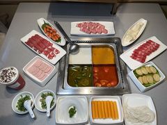 -海底捞火锅鲜切牛肉主题店(长寿路店)