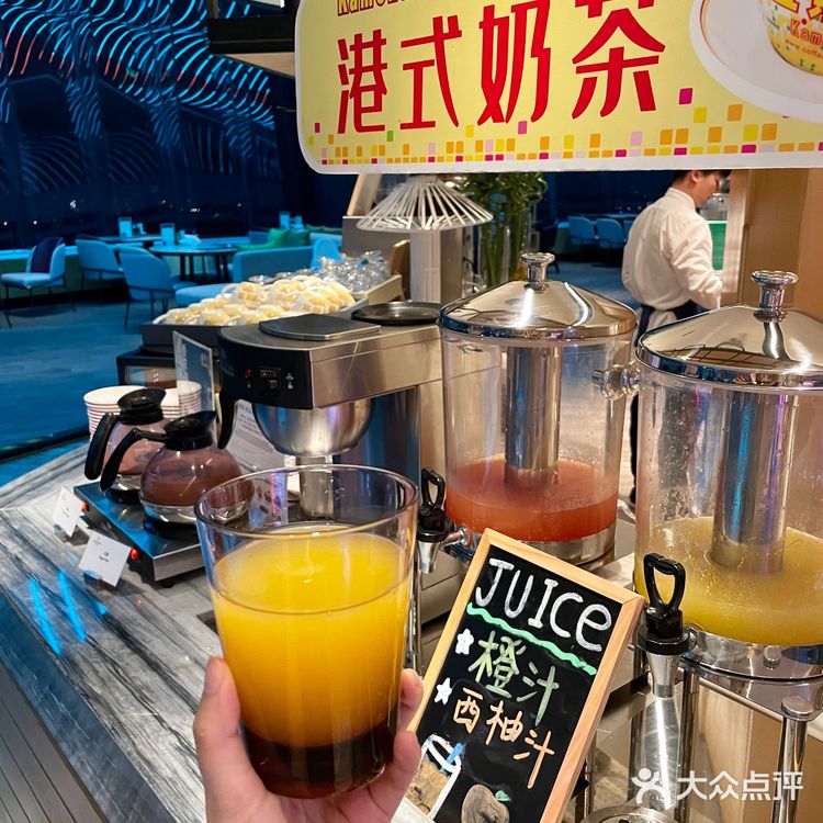 ☁️在彭年万丽50楼云景轩体验“国宴级自助”
