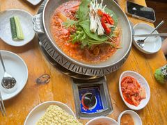-喇喇排骨火锅·传统韩式脊骨汤(望京西园总店)