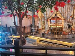 -二荆条·蜀鲜汇城市森林火锅