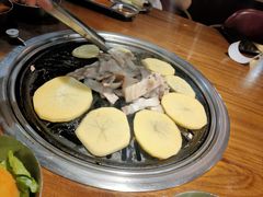 辣五花肉-·缸桶屋·韩式牛肋条自助烤肉(西湖D11店)