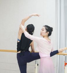 -艾薇芭蕾艺术中心