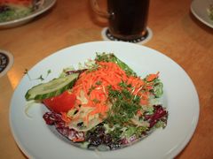 前菜是蔬菜色拉-Restaurant Paulaner am Dom