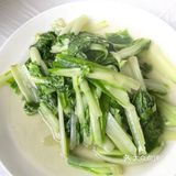峨眉山一家开满鲜花的饭店,香甜的空气伴爽口小菜