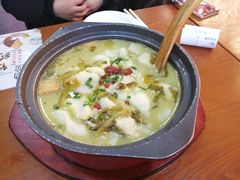 -周鱼小馆石锅酸菜鱼(活力汇店)