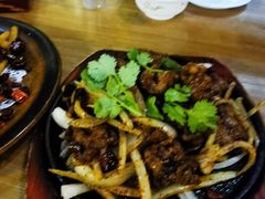 铁板孜然羊肉-凯撒尔新疆特色主题餐厅(青山店)
