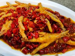 网红麻辣凤爪-大孩龙虾(体育场旗舰店)