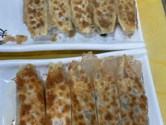 肉三鲜锅贴-春水锅贴·传统鲁菜(大明湖店)