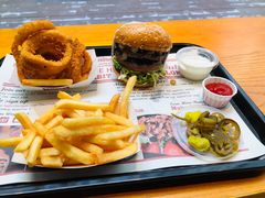 -The Habit Burger Grill 哈比特汉堡(复兴soho店)