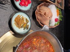 -湊湊火锅·茶憩(新中关购物中心店)