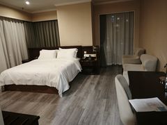 -清能·清江酒店(夷陵广场CBD中心店)