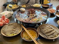 -黄潇洒老火锅(九眼桥宏济巷店)