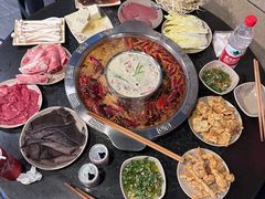 -洞亭火锅(防空洞总店)
