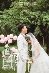 -现代经典婚纱摄影