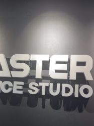-CASTER跳舞俱乐部