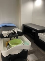-舒欣头疗·俏丝谧语 白发脱发专业护理 
