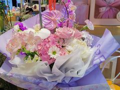 -谷莠子花艺气球派对·绿植造景·花艺沙龙(东海缤纷天地店)