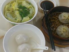 -绿杨馄饨临顿路店