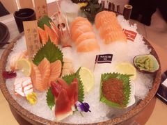 极品三文鱼刺身盛合-文三酒肆自助放题(新街口友谊广场店)