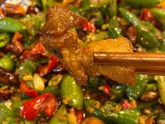 尖椒兔丁-川味居·纸包鱼