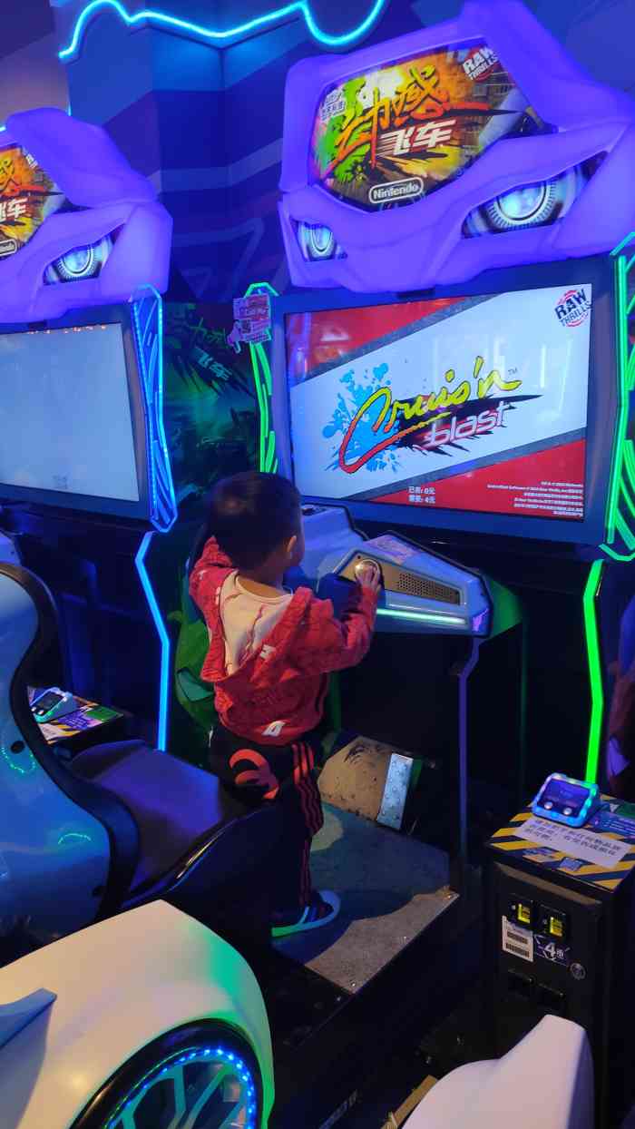 大玩家(石家庄长安万达店)-"年纪大了,每次和朋友出来玩的必备项目