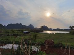 -夏屿湖畔.落日湖景餐厅(普者黑景区店)