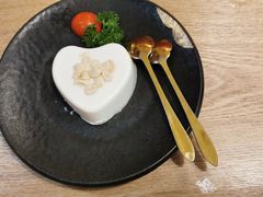 杏仁豆腐-西月山居匠心创意料理(江汉路新佳丽广场店)