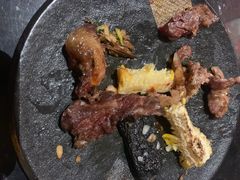-山川小町·极番烧肉(新地假日广场店)