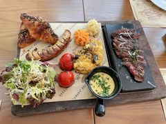 -Mark&Mars Restaurant