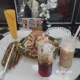 初见鲜花咖啡店☕️💐