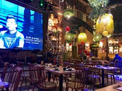 -临界音乐酒馆·小龙虾·江湖菜(华熙LIVE·鱼洞店)