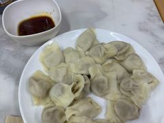 -孖妹上肉饺子馆
