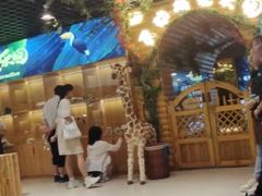 -鸿通城购物中心