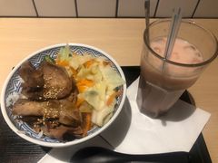 十胜烧肉鲜蔬饭-吉野家(上海美罗城店)