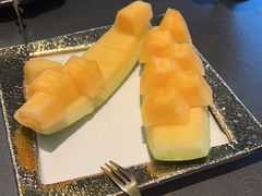-铭牛烧肉·和牛海鲜自助(高新月牙湖店)