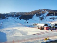 -中旅松花湖滑雪场