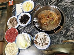 -乳仔牛牦牛汤锅 烤羊排(松潘古城店)