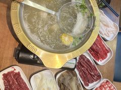 -天成·潮州牛肉脆肉鱼生蚝自助火锅