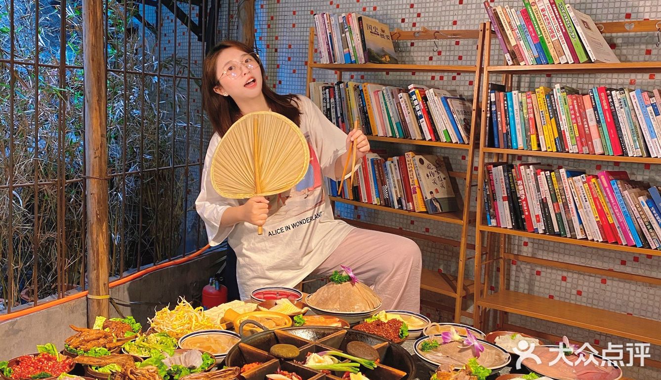 重庆探店｜神仙口书屋下的怀旧火锅馆