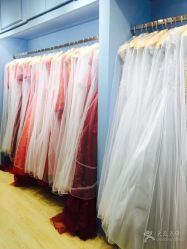 点击看大图 -觅白婚纱礼服馆