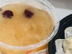 冰糖银耳莲子羹-诚兴泰蟹黄灌汤包(六年匠心传承-黄土岭店)