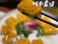 -阿瓦山寨·湘菜现炒·剁椒鱼头王(咸阳总店)