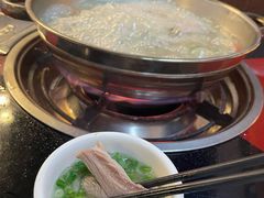 -老石黑山羊毛驴肉火锅(金凯广场店)