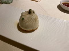 蟹粉生煎-成隆行·蟹王府(九江路店)